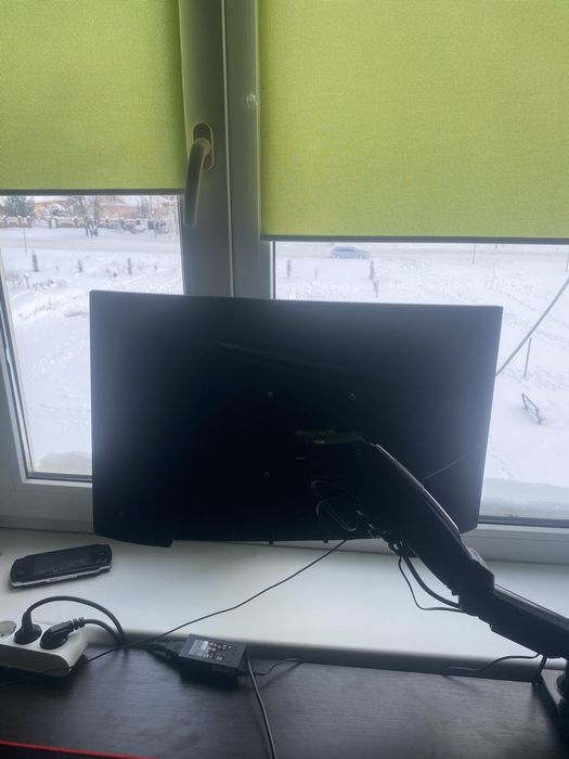 Монітор msi mag 244c 180hz