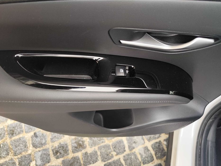 Vende-se Hyundai Tucson PHEV 1.6 TGDI AT Vanguard 29000KM