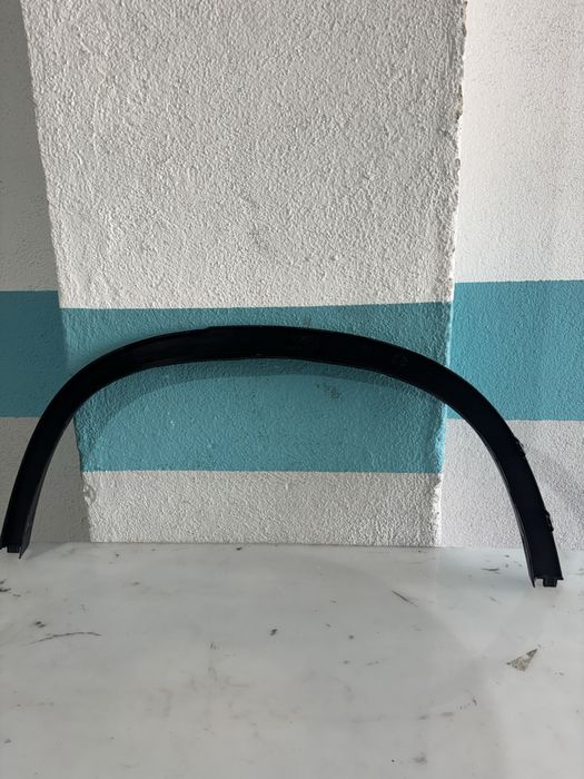 Moldura do guarda-lamas traseiro direito bmw X1