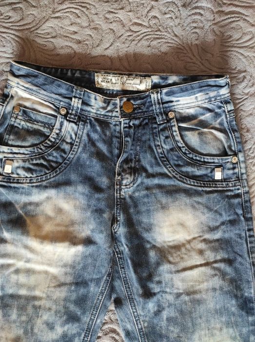 Мужские джинсы..