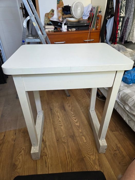 Biurko  sz 70, dł 50 zabutkowe lite drewno