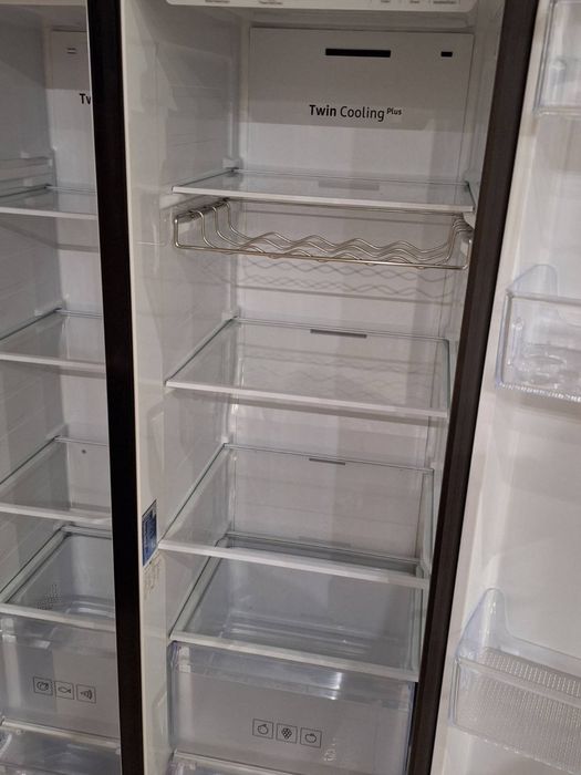 Samsung lodówka RS68N8220B1