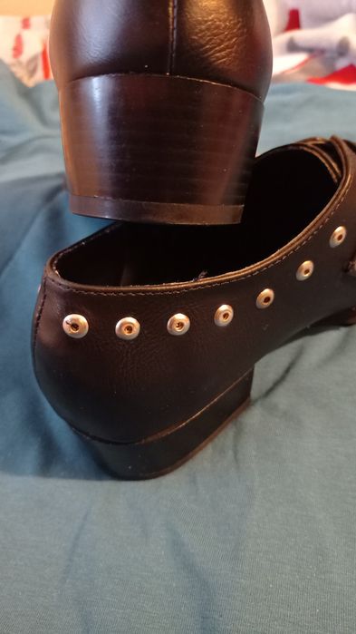 Buty czarne rozmiar 39