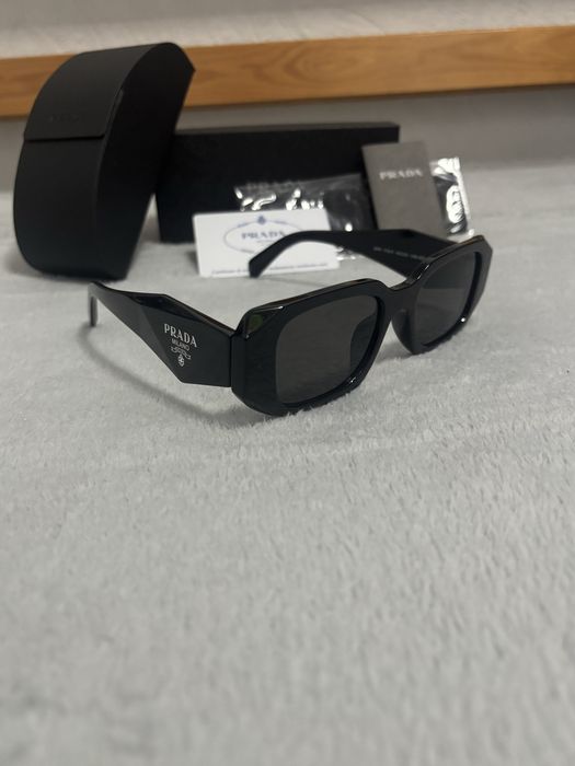 Okulary przeciwsloneczne Prada Milano