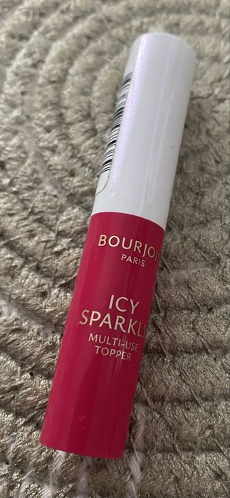 BOURJOIS Icy Sparkly Topper do makijażu twarzy i ciała nr 01 Snow Light