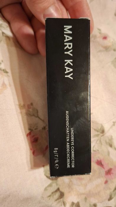 Korektor pod Oczy - Light Peach Mary Kay