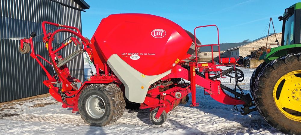 Prasoowijarka Lely Welger RPC 245 Tornado