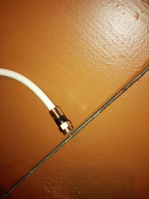 Kabel tv 4-5m tv antena kablówka, dekoder zaciskane końcówki biały