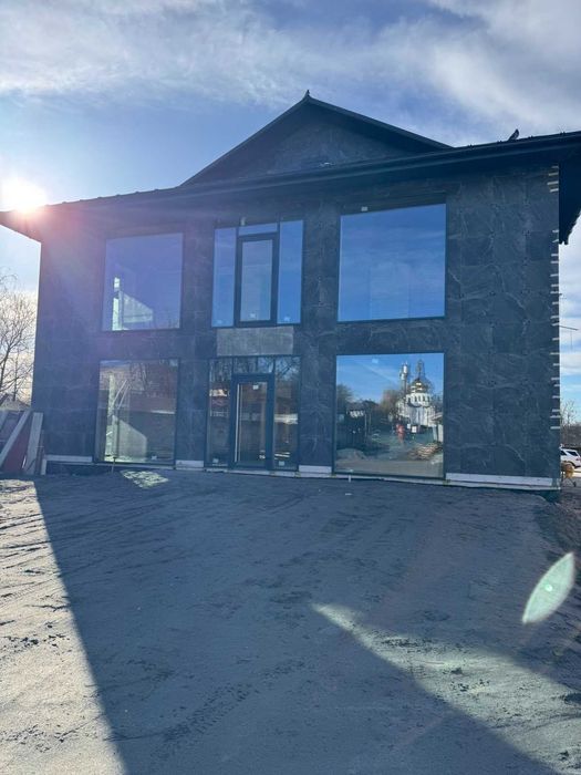 Продається комплекс у центрі м. Полонне, Хмельницька область