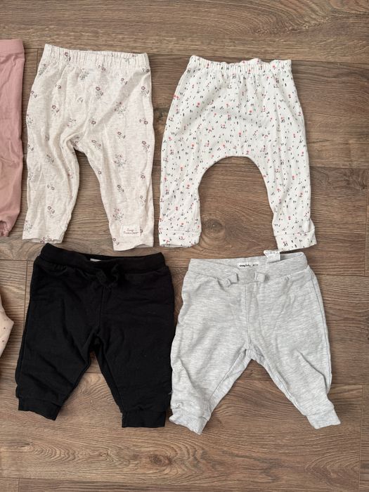 Одяг на 4-6 місяців та на 6-9 місяців