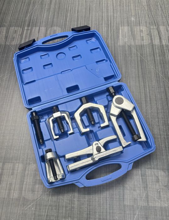 Набір знімачів кульових шарових опор та рульових наконечників FT1657