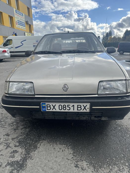 RENAULT 19 після на повному ходу
