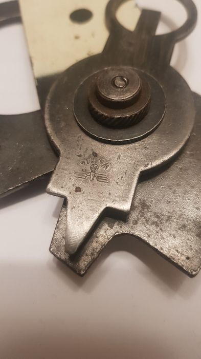 Kolekcjonerski zabytkowy przyrząd naukowy  Wehrmacht