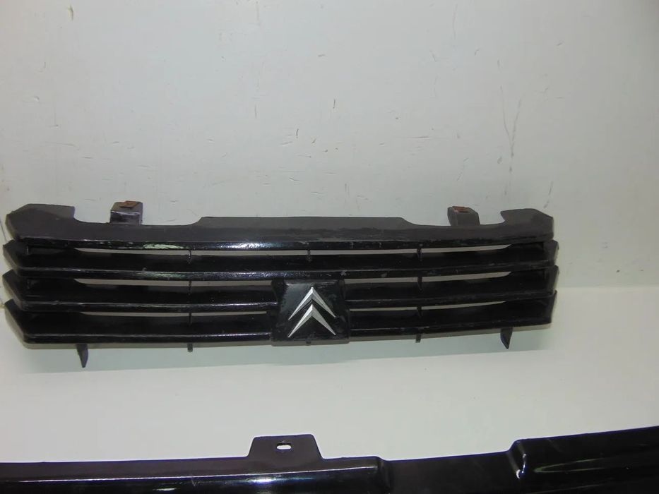 Citroen C15/Toyota corolla grelha
