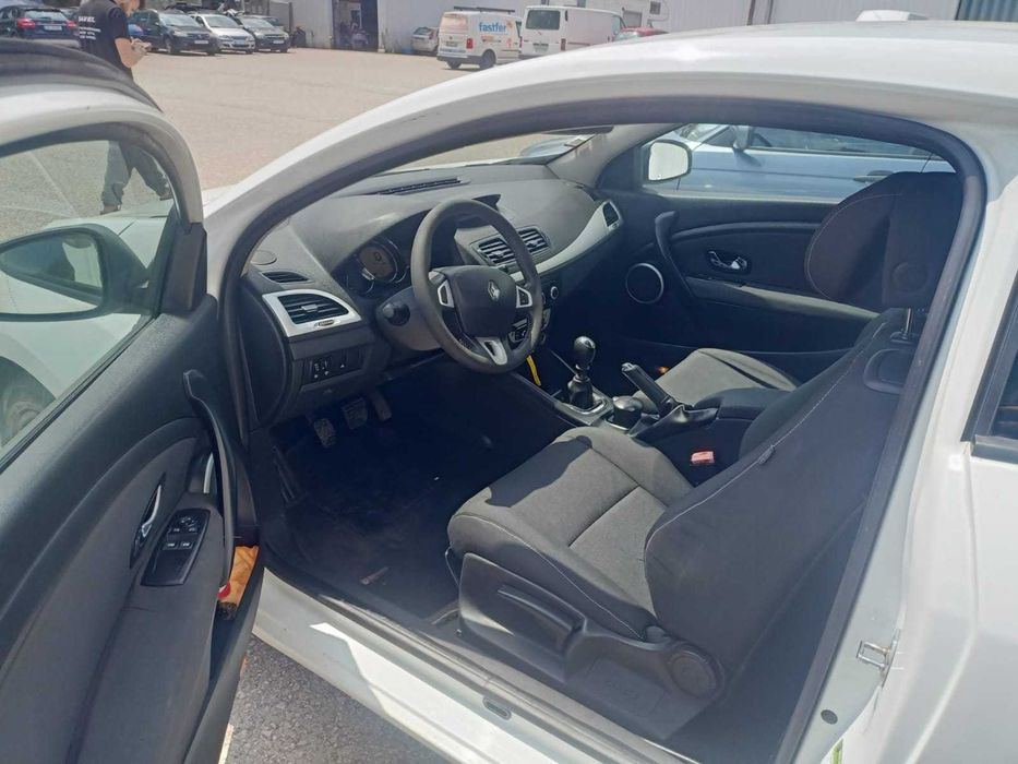 Renault Megane 1.5DCI 2 Lugares - excelente estado