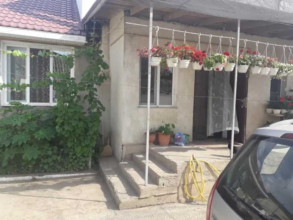 (13) Продам 2-поверховий будинок у 1 кварталі с.Великий Дальник.