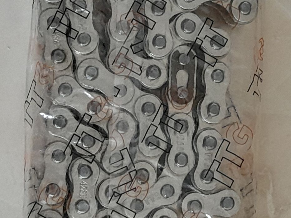 Ланцюги , зірки  мопед,