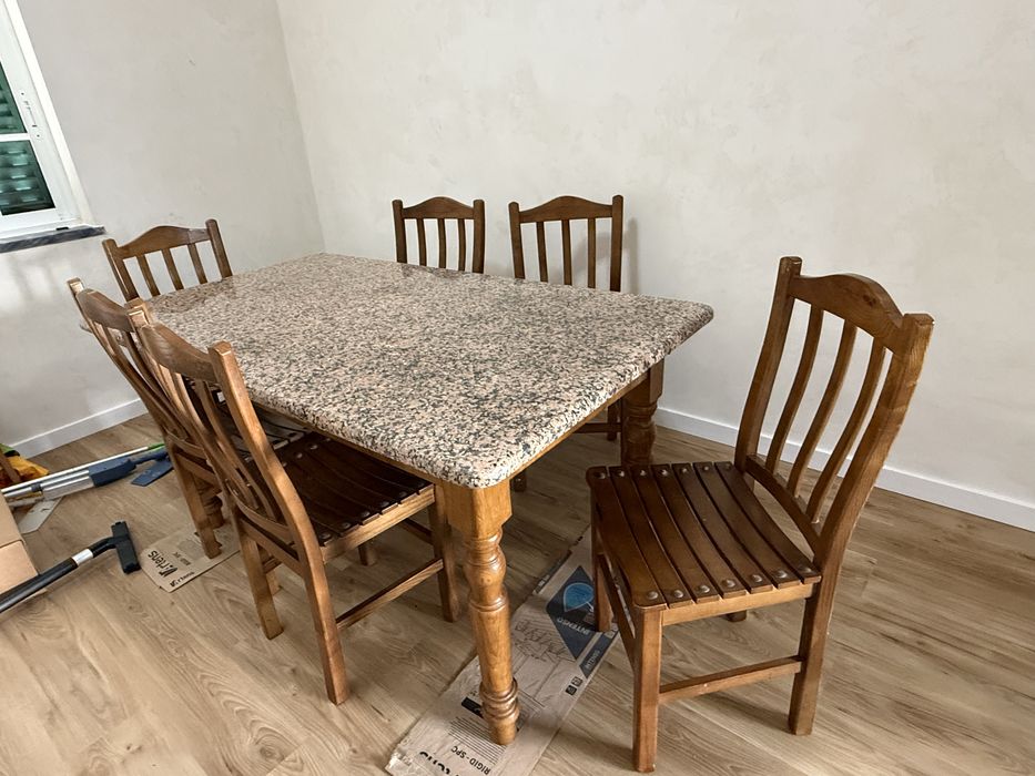 MESA grande Granito Rosa + 6 Cadeiras