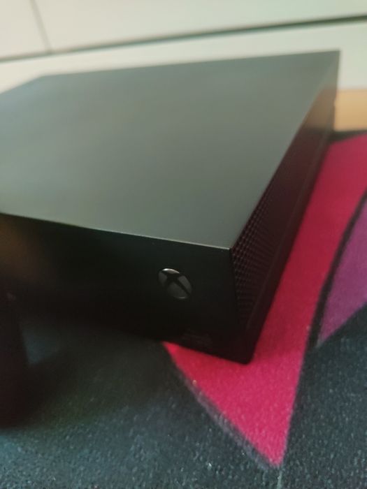 Consola Xbox One X 1TB