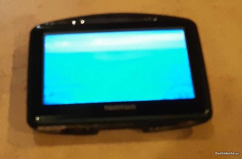 TomTom GPS, worldwide model, updated and in like-new condition.64550962547075120
