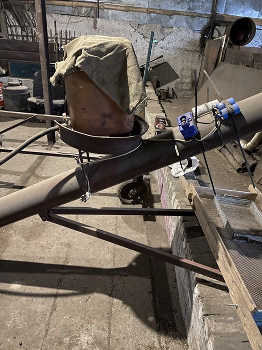 Шнековий навантажувачь ( протруйник)