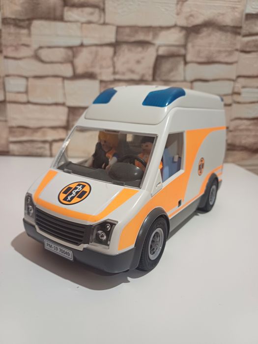 Playmobil karetka