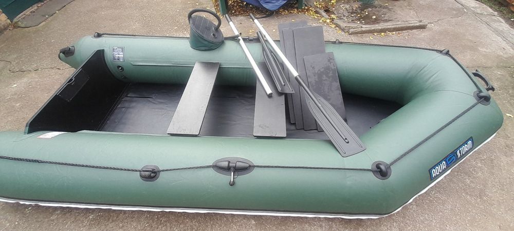 Продам лодку " Аква -  Шторм" 3.30