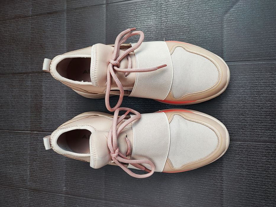 Sapato tipo sapatilha Aldo