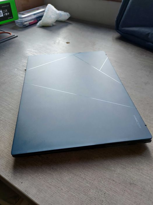 ASUS Zenbook 14 OLED UX3405CA | 32GB RAM | 1TB SSD | C/ Fatura