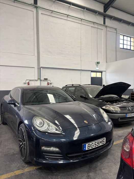 Ler bem Porsche Panamera com afazeres 4.8cc v8 400cv
