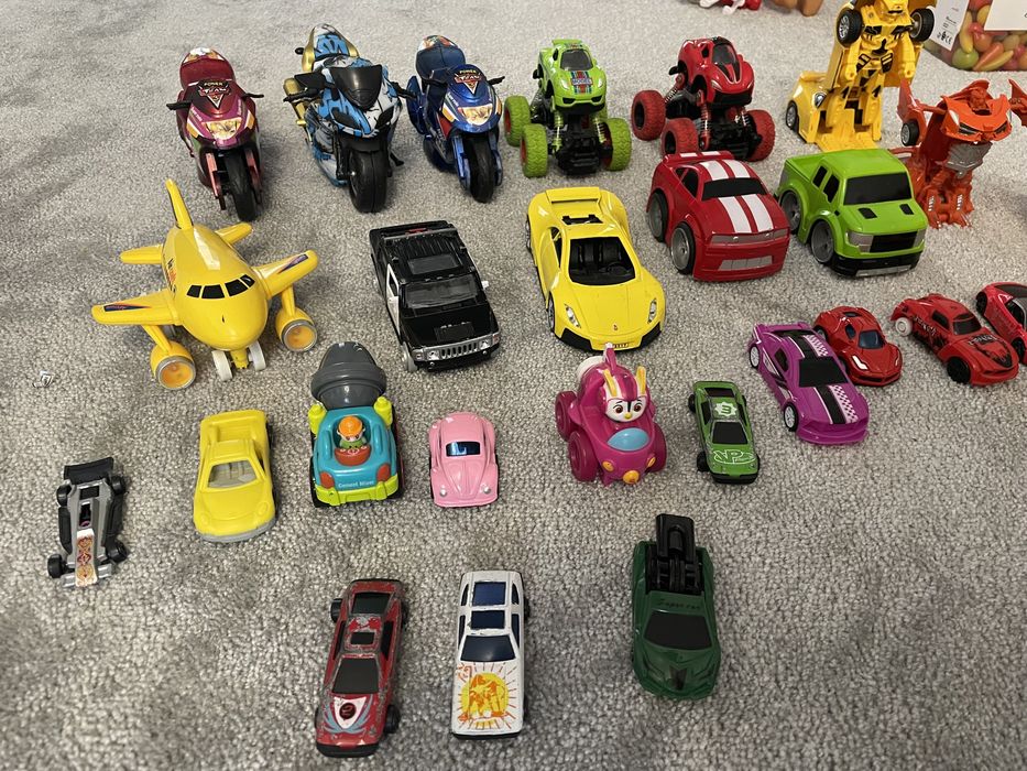 Игрушечные машинки, мотоциклы, самолеты, трансформеры