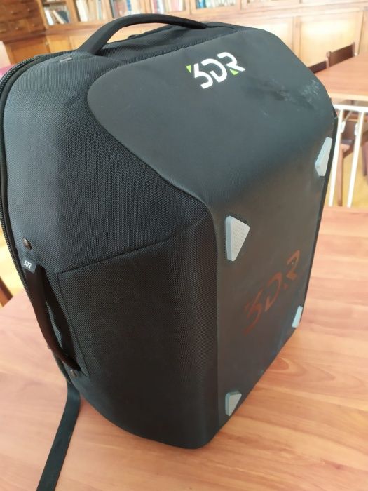 Solo Drone 3DR completo com gimbal, baterias extra, mala, e gopro4