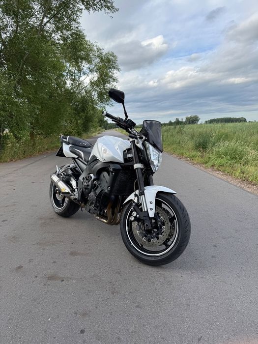 Yamaha FZ Yamaha Fz1 biała perła świeże opłaty