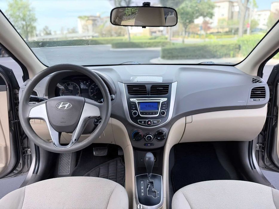 Hyundai Accent      2015