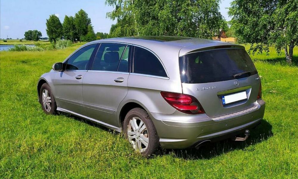 Mercedes Benz R 320