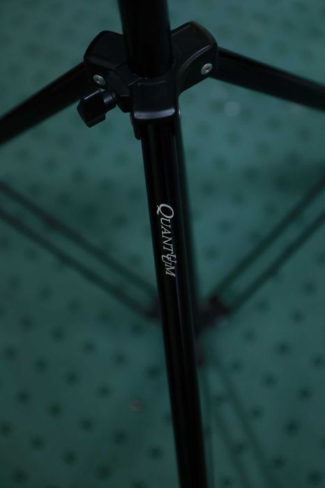 Lampa Quantuum R+ 600 oryginalny statyw