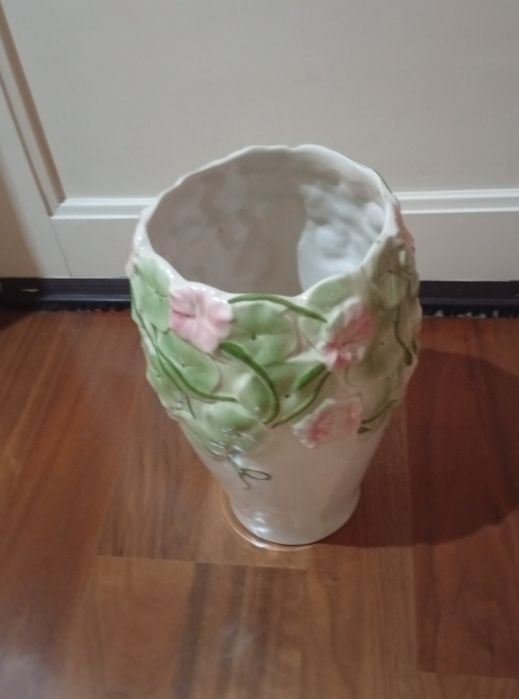 Jarro em cerâmica decorativo