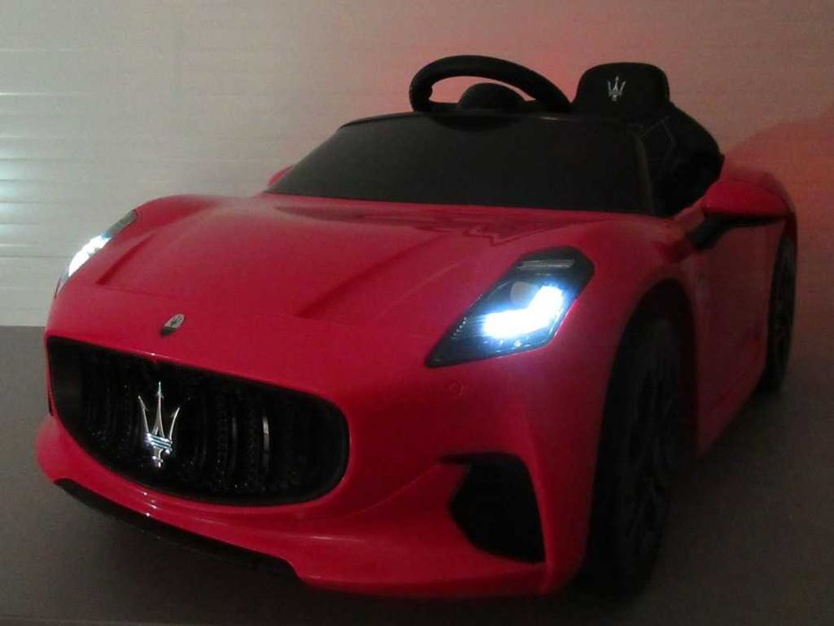 Auto Maserati Gran Turismo na akumulator dla dzieci aku lito-jonowy
