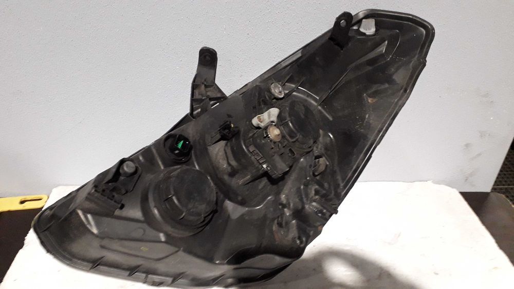 Farol HYUNDAI H1 STAREX