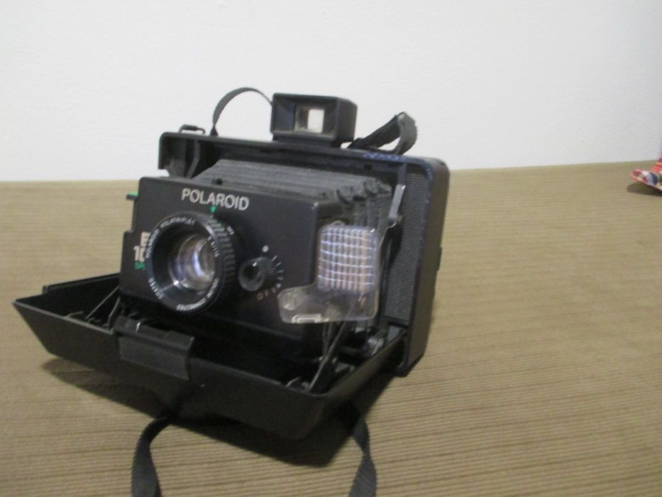 Máquina fotográfica muito antiga