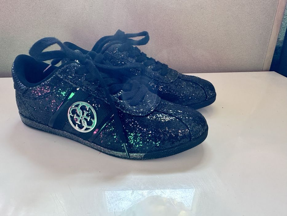 Кеди , снікерси Guess розмір 36