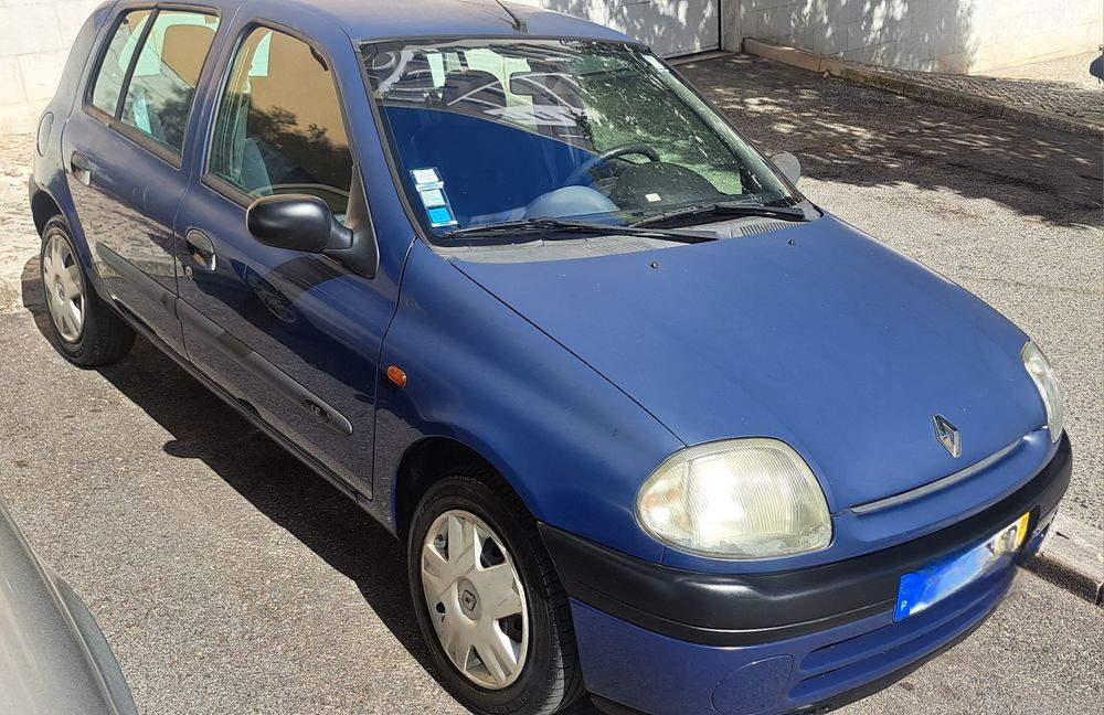 Renault Clio 1.2  75 mil kms