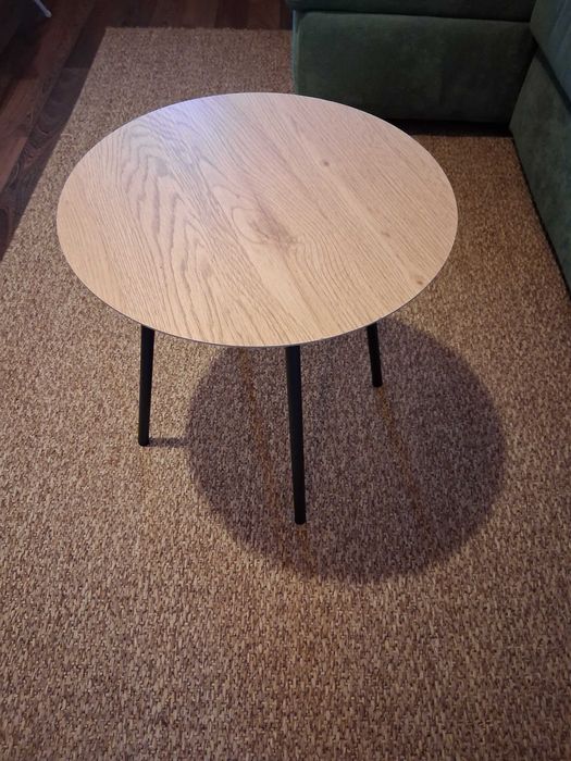 Mesa de apoio em madeira (maciça) pés em metal preto