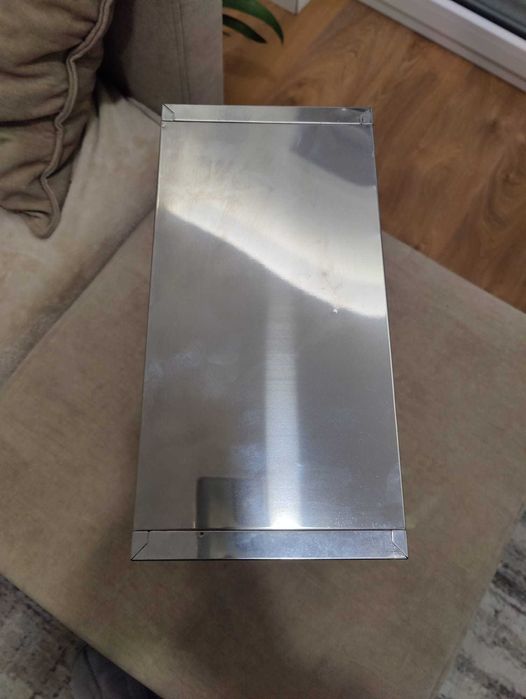 Caixa de primeiros socorros em vidro temperado e metal