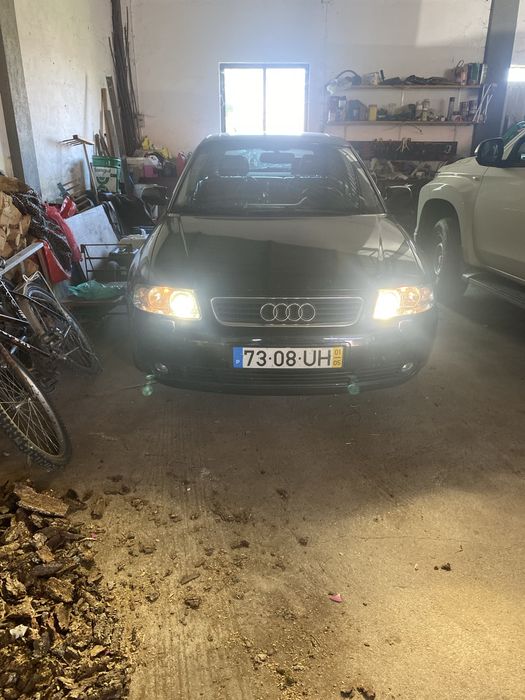 Audi A3. 130CV pd. Xenon, radio de origem, pele