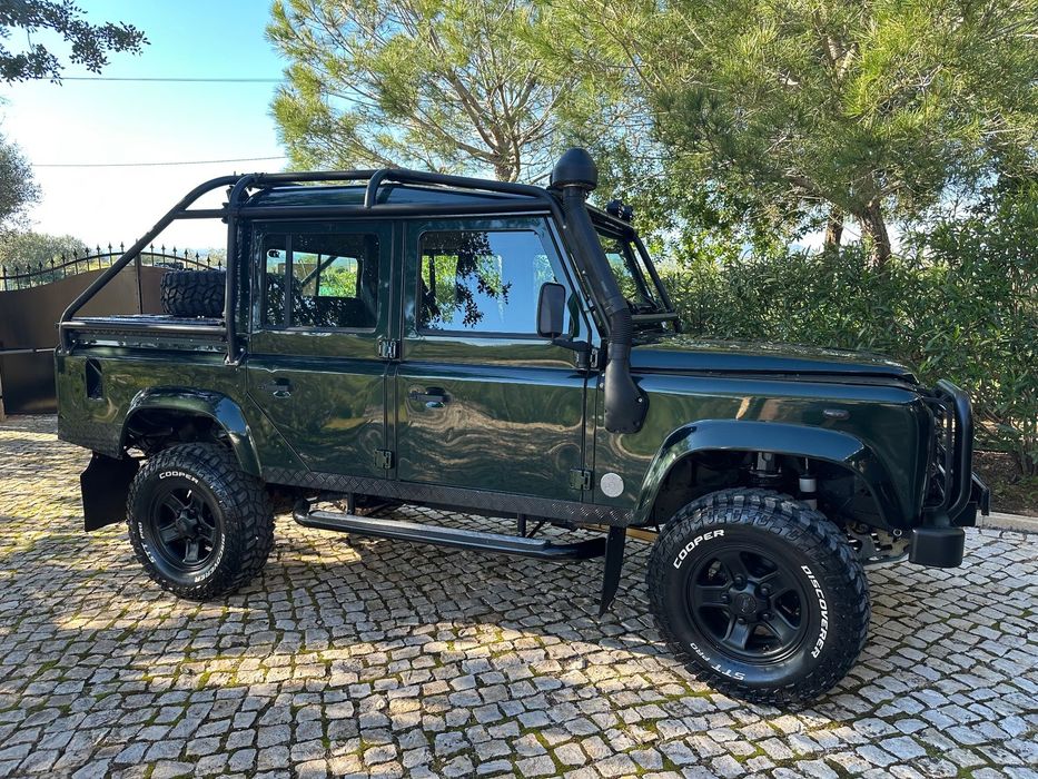 Land Rover Defender 110 Crew Cab E