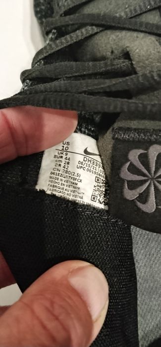 Кроссовки NIKE б/у