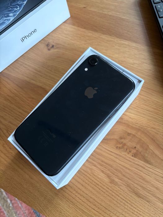 IPhone XR czarny