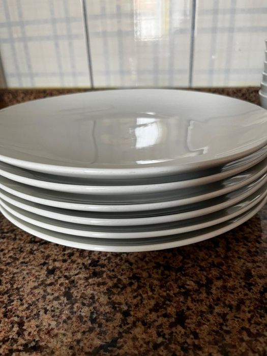 Conjunto de jantar diversos 20€