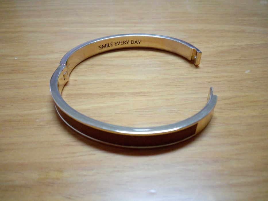 Conjunto de 2 Pulseiras banhadas a ouro, novas, com caixa